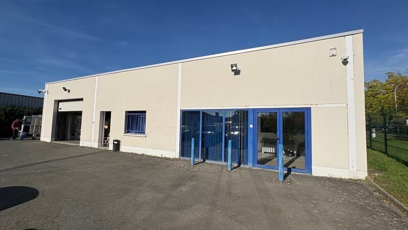 Au coeur de la zone d'activités des Chatelliers-A