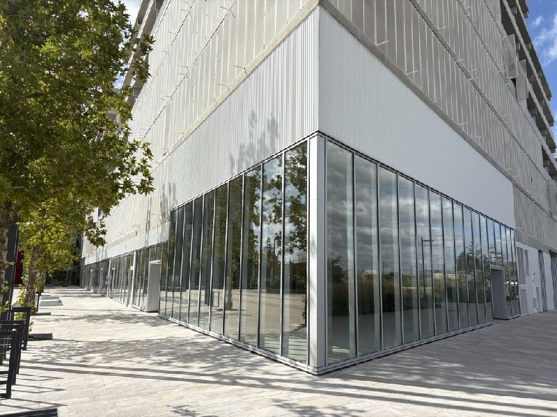 Situé au coeur du quartier Interives, à Fleury-le