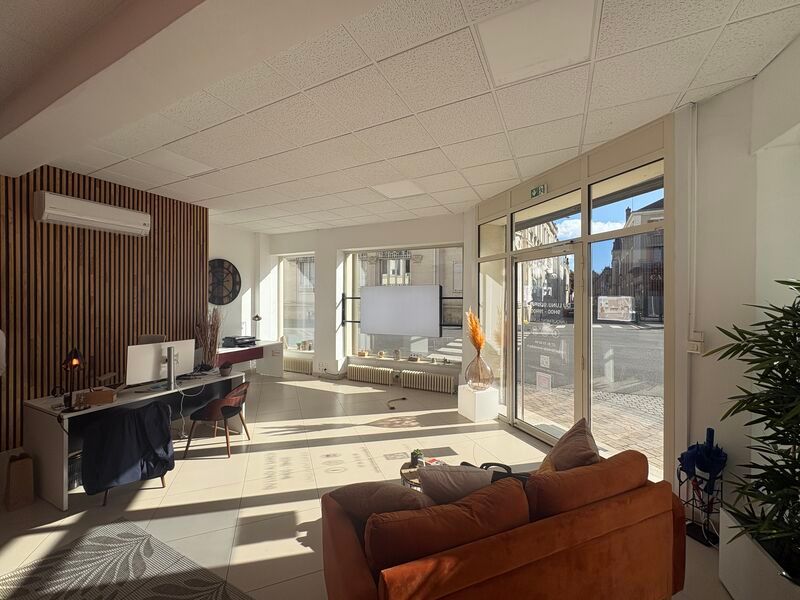 En plein coeur du centre-ville de Montargis, Arth