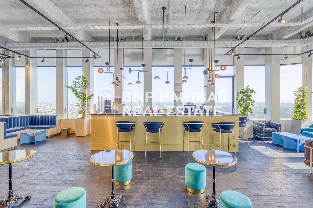 4933.3 m² pour ce bureaux en location à Puteaux