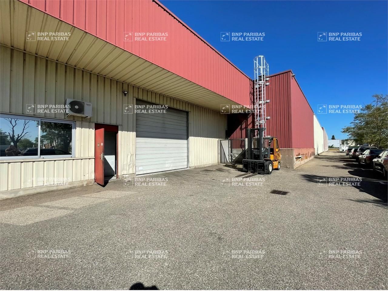 1780 m² pour ce activité en location à Corbas