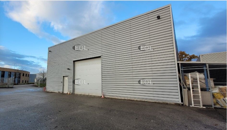 Local d'activité avec bureaux de 432 m² à vendre - Annecy (74)