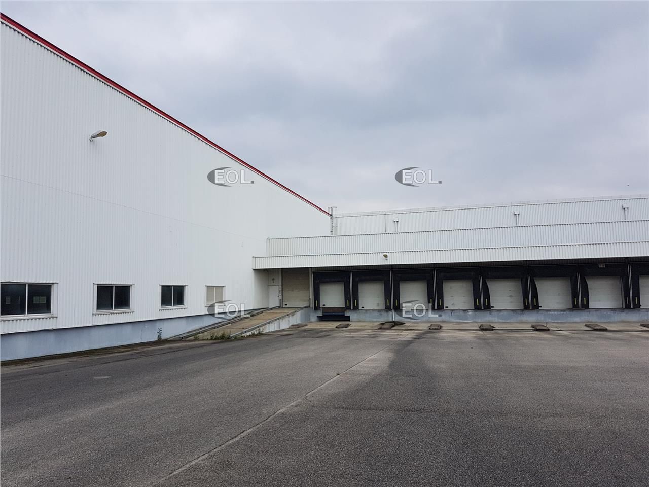 Vente Entrepôt 8357 m² non divisibles