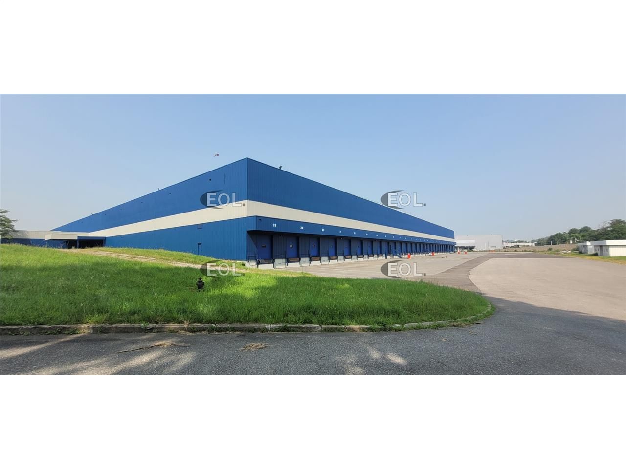 Location Entrepôt 36842 m² non divisibles