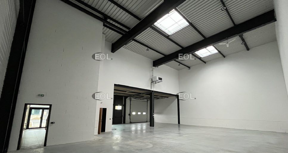 Lot d'activités neuf à louer