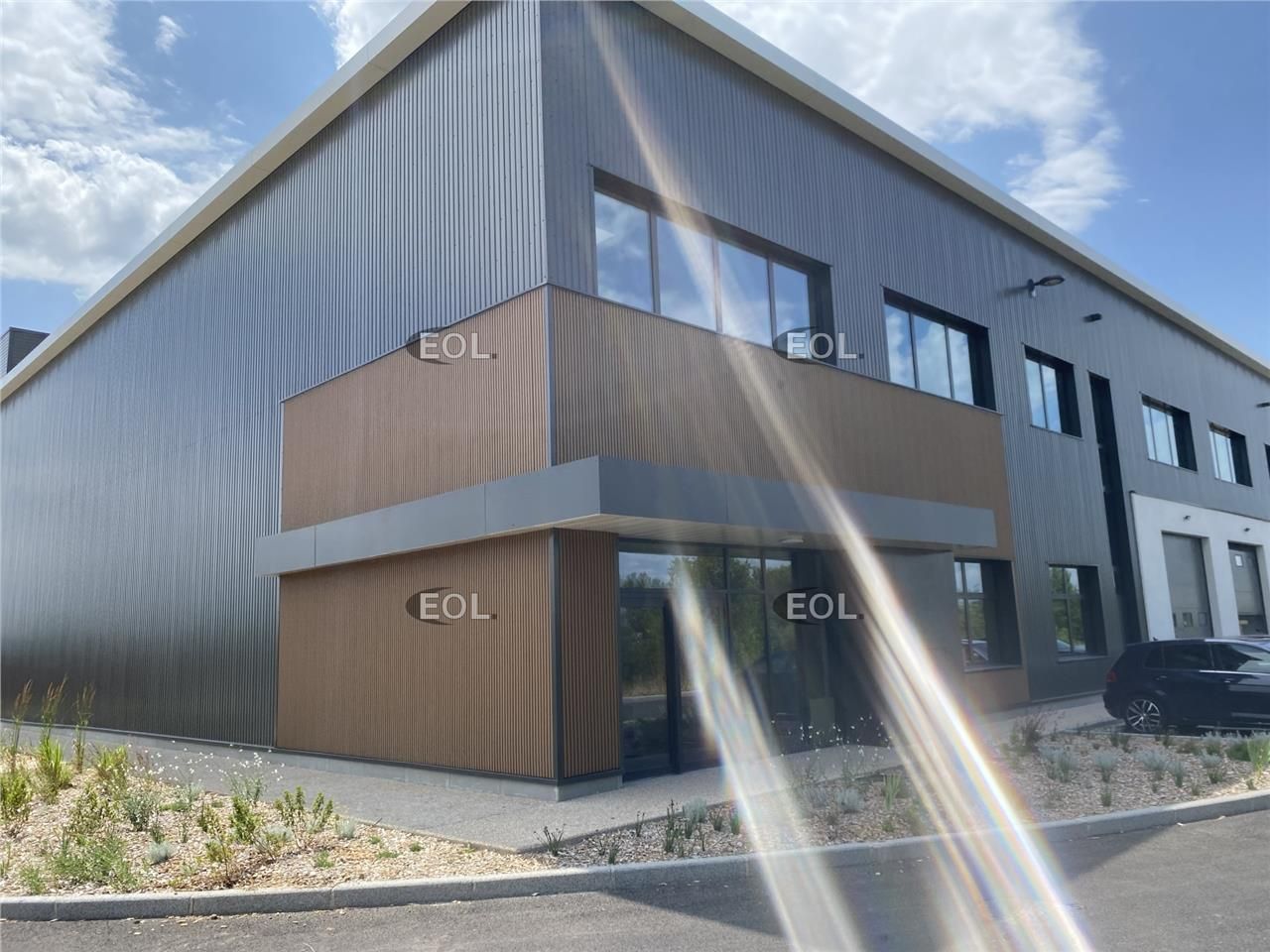 Location Local d'activités 608 m² non divisibles