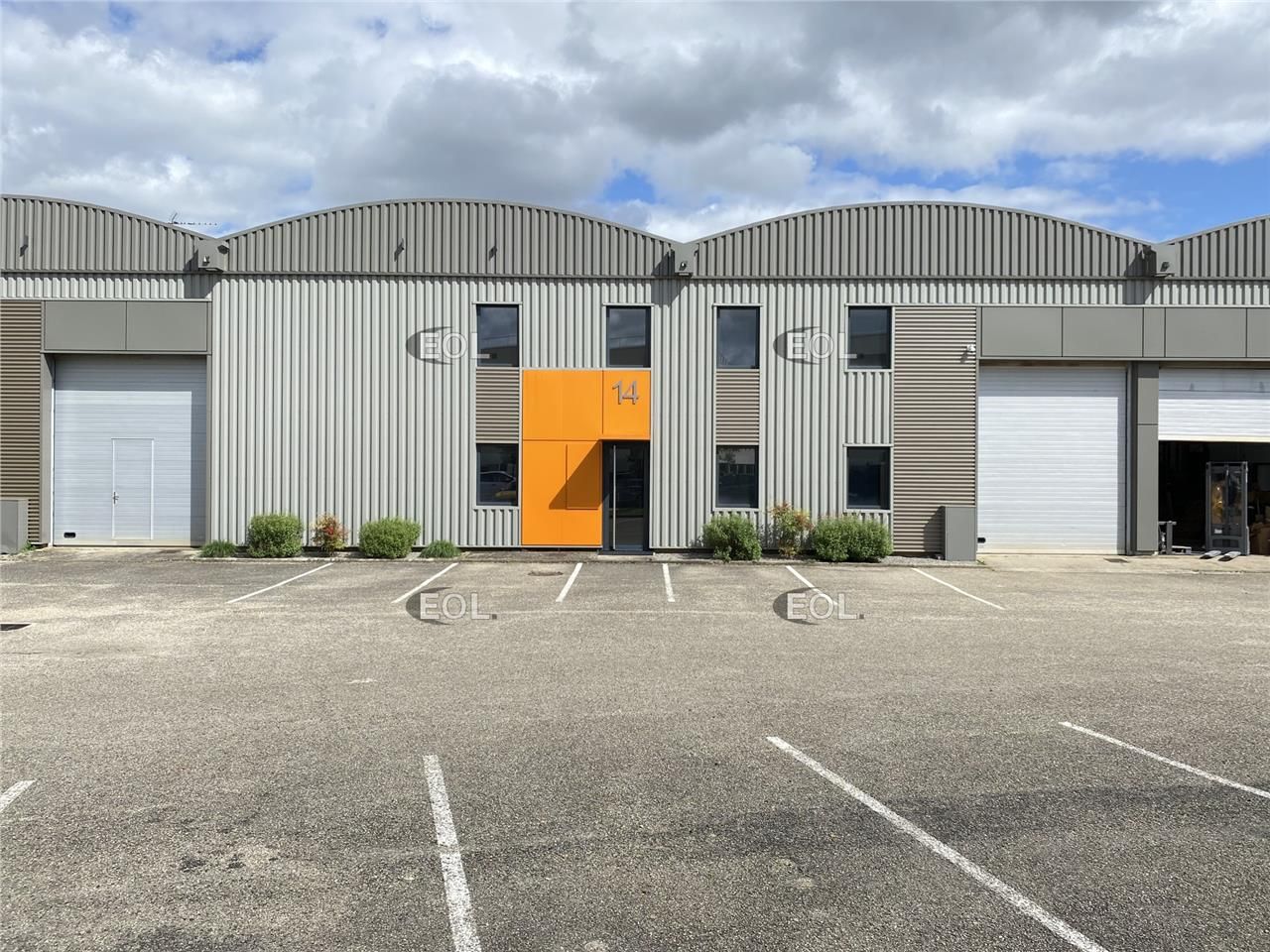 Location Entrepôt 440 m² non divisibles