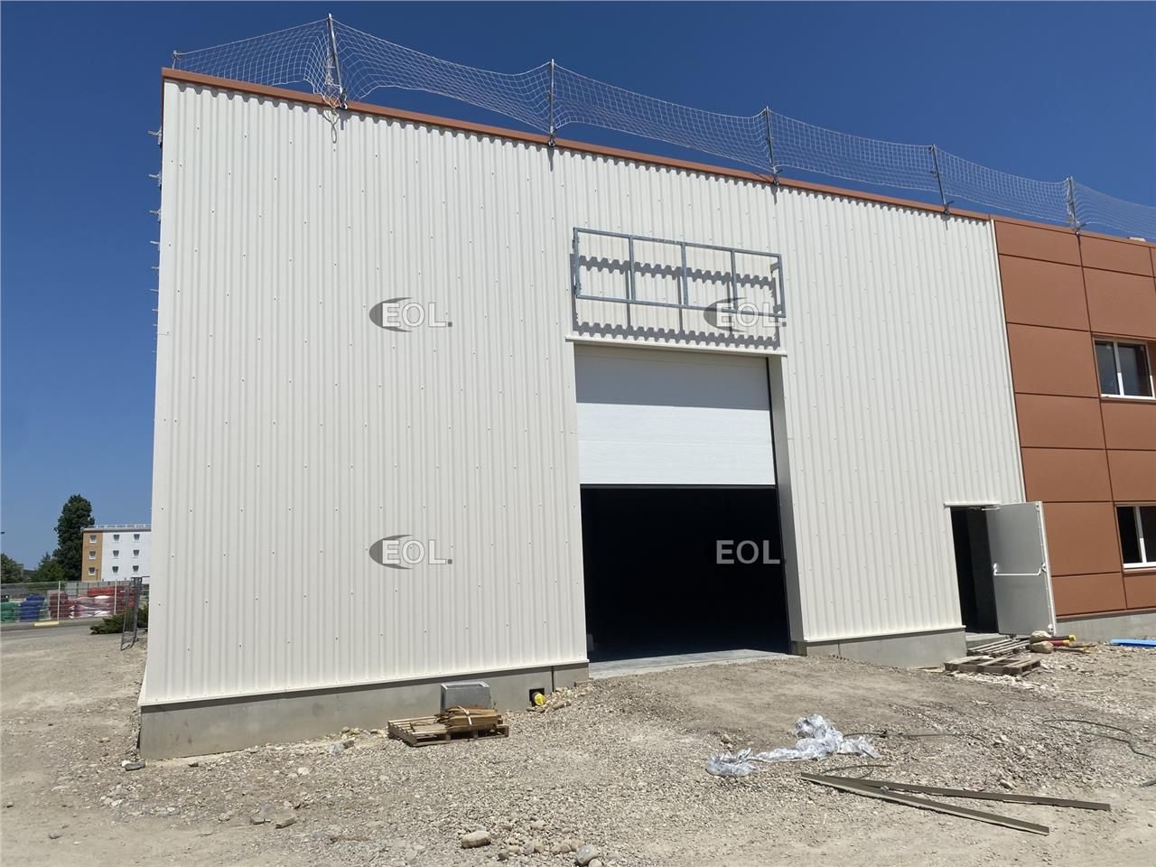 Lot d'activités neuf à louer