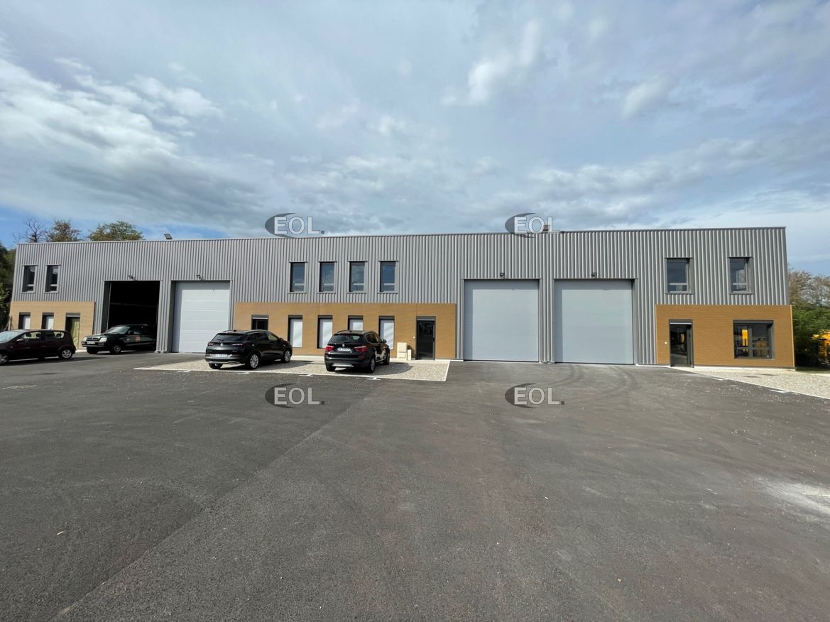 Location Local d'activités 324 m² non divisibles