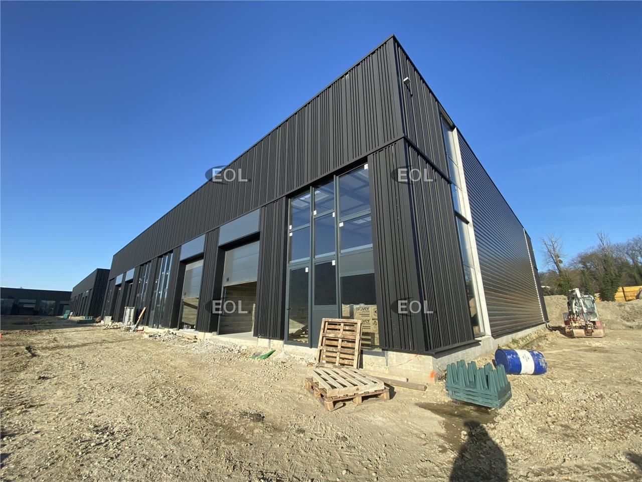 Vente Local d'activités 597 m² divisibles à partir de 199 m²