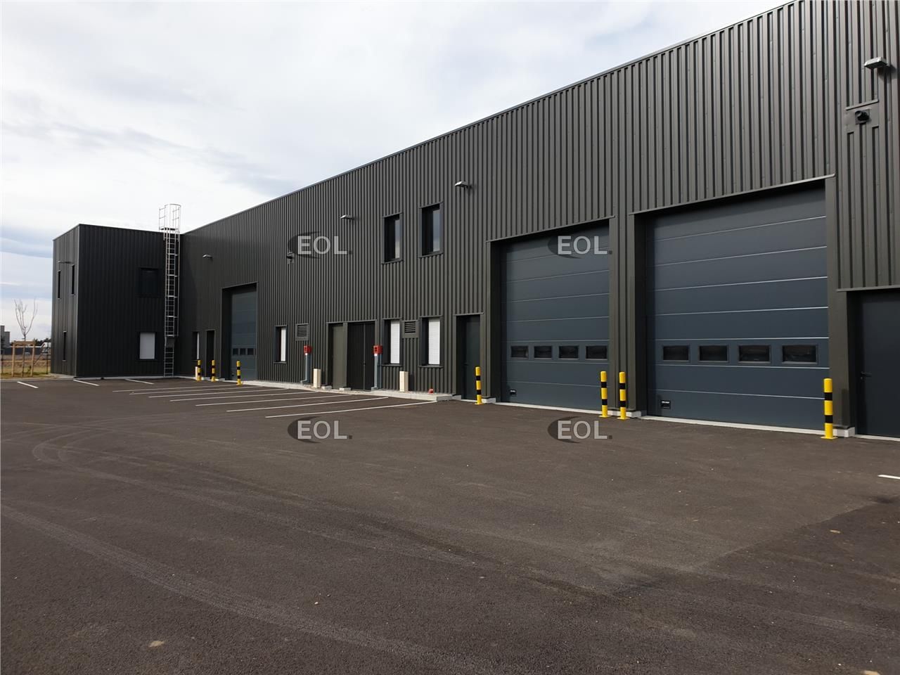 Location Local d'activités 282 m² non divisibles