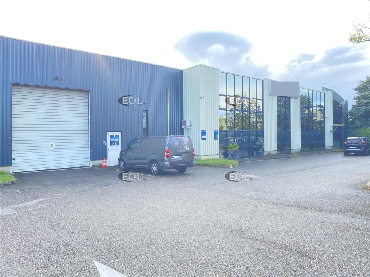 Location Local d'activités 1858 m² non divisibles