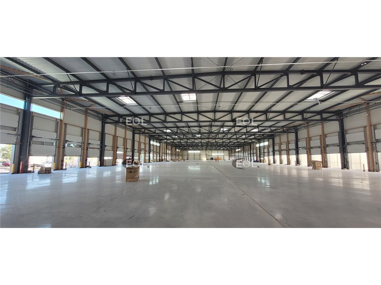 Messagerie neuve à louer à vendre Lyon St Exupéry