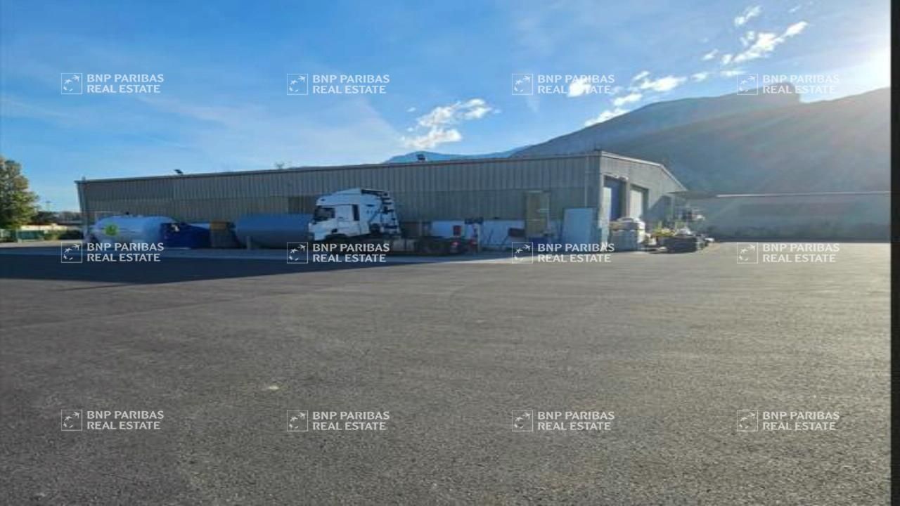 1000 m² pour ce activité en location à Voreppe