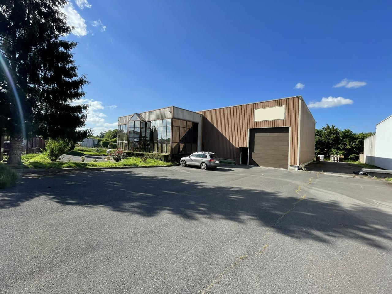 Vente Activité 750 m² non divisibles 95640 Marines