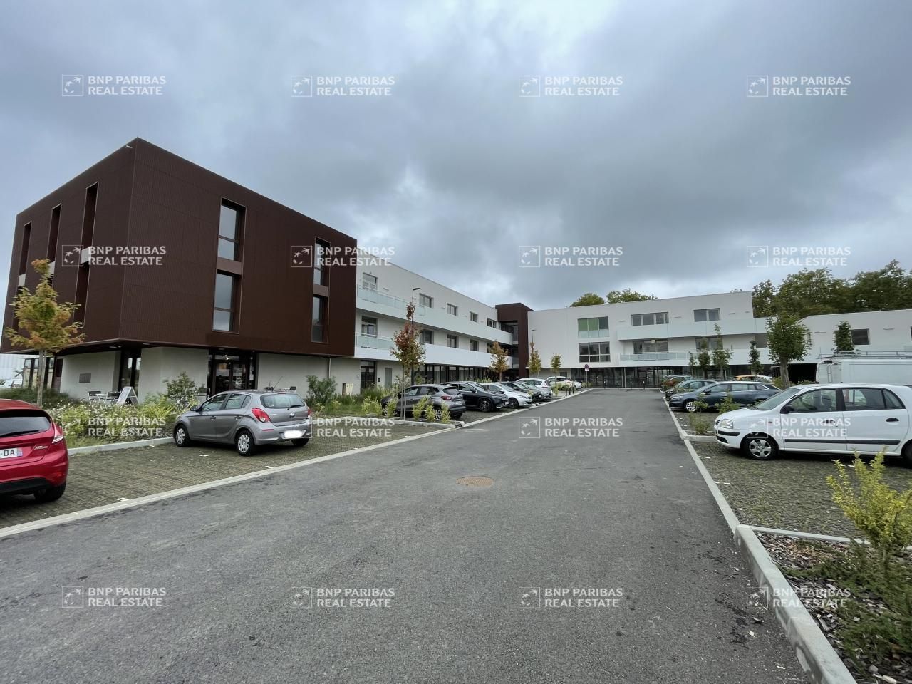 Location Bureaux 2998.52 m² divisibles 31600 Muret