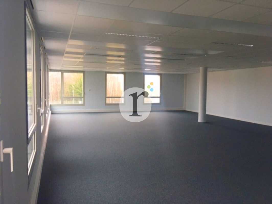 Aires d'Entreprises vous propose, à la location d