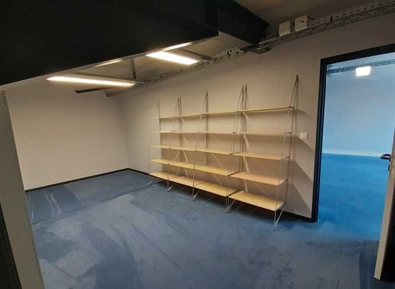 Aires  d'Entreprises vous propose, à la location,