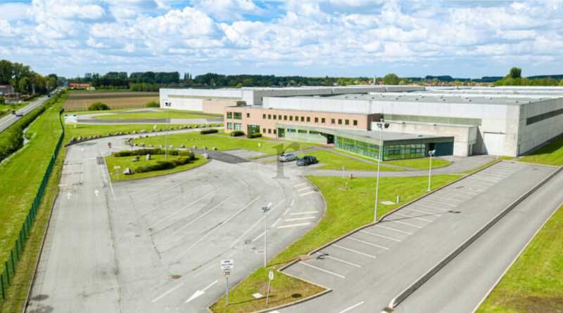 Aires d'Entreprises vous propose, à la location, 