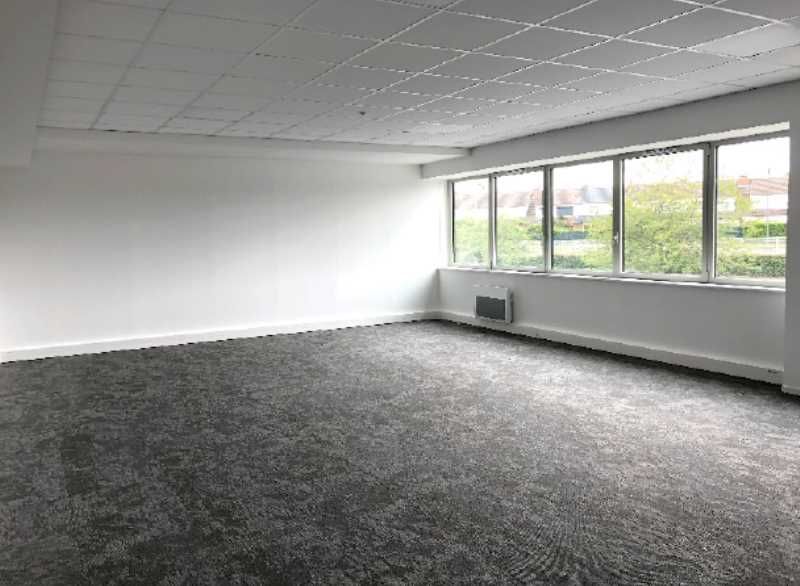 Aires d'Entreprises vous propose, à la location, 