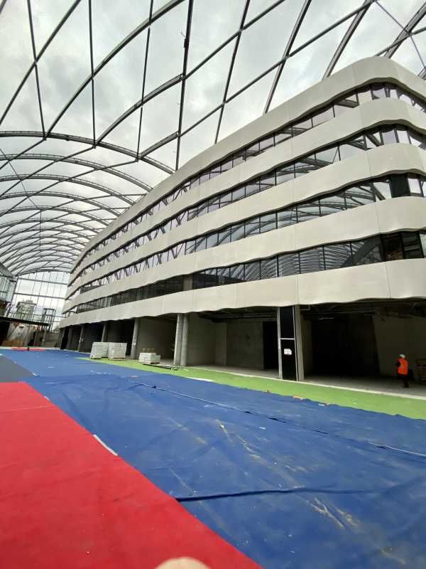 À louer environ 2 054 m² de bureaux dans le Centr