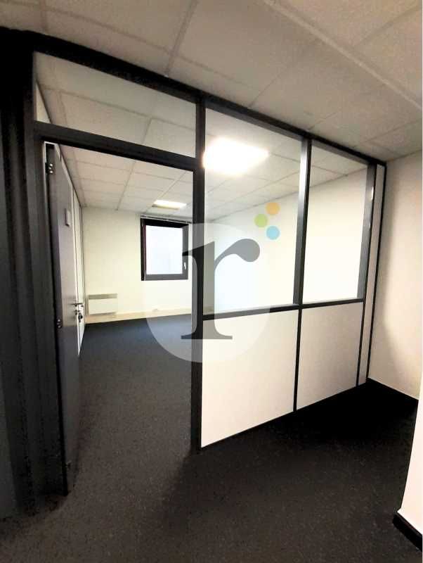 Aires d'Entreprises vous propose, à la location, 