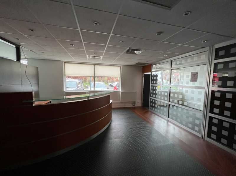 Belle surface de bureaux disponible à la location