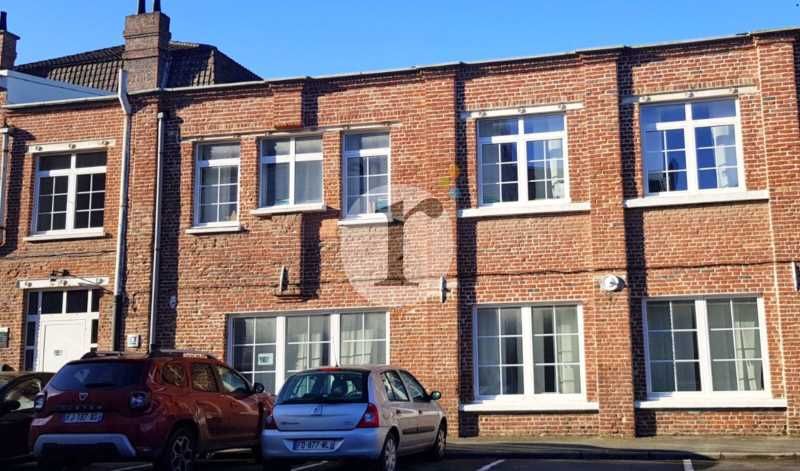 Aires d'Entreprises vous propose, à la location, 