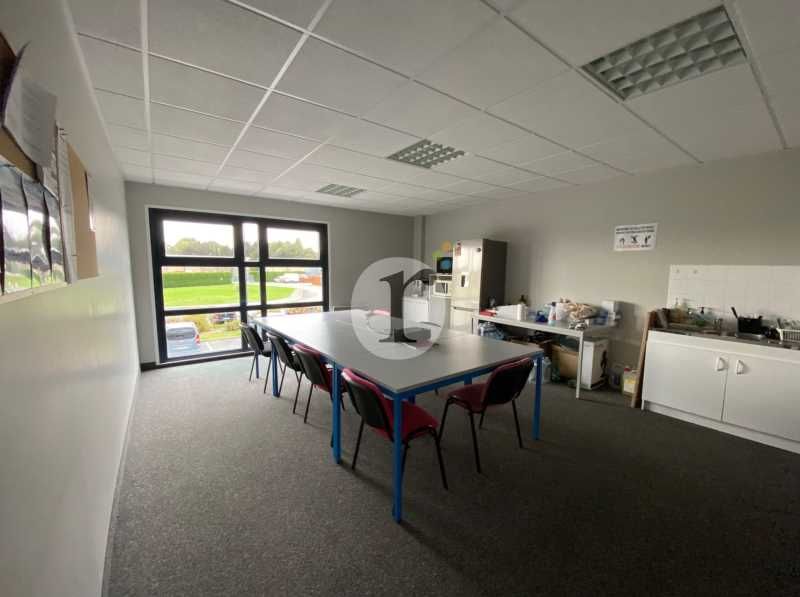 Aires d'Entreprises vous propose, à la location, 