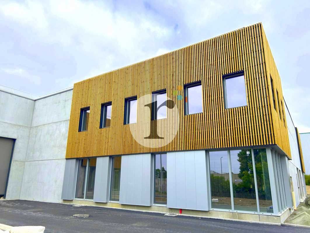 Aires d'Entreprises vous propose, à la location, 