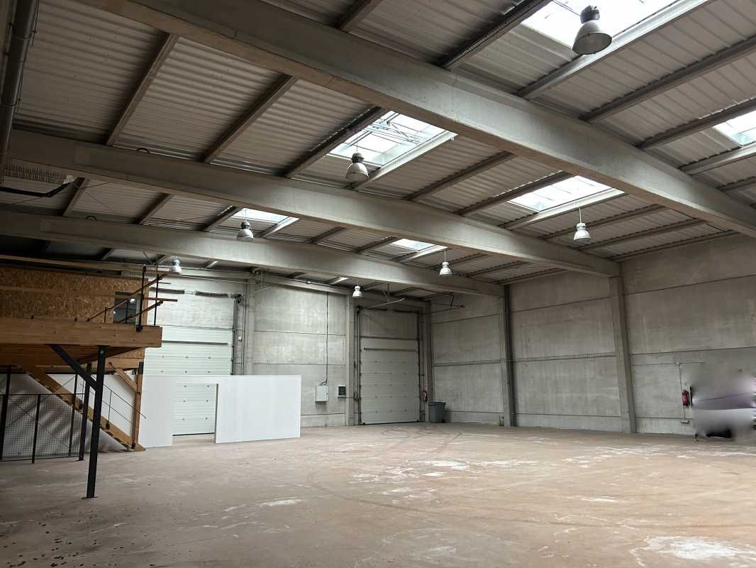 Aires d'Entreprises vous propose, à la location,