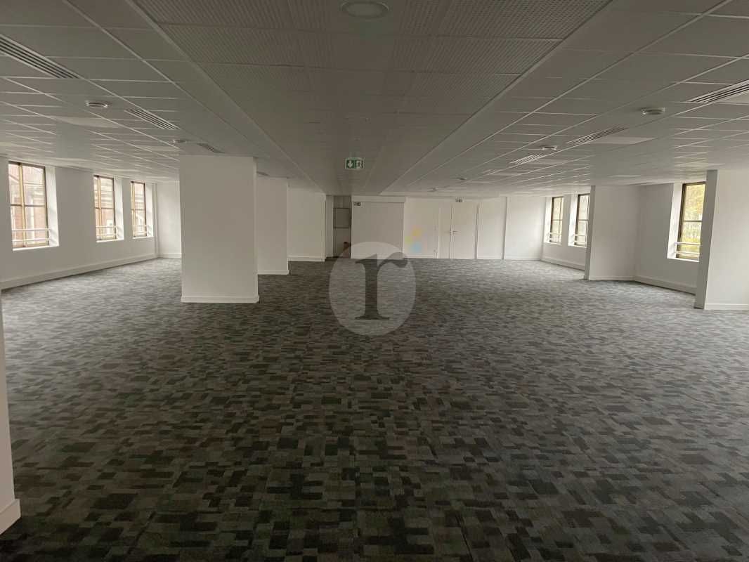 Aires d'Entreprises vous propose, à la location, 