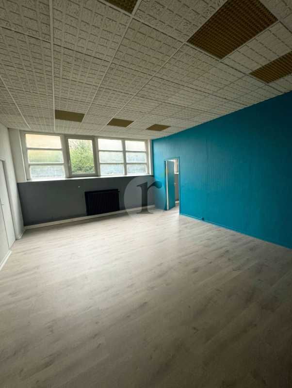 Aires d'Entreprises vous propose, à la location, 