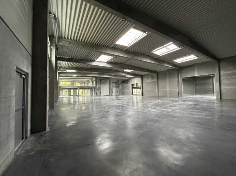 Aires d'Entreprises vous propose, à la location, 