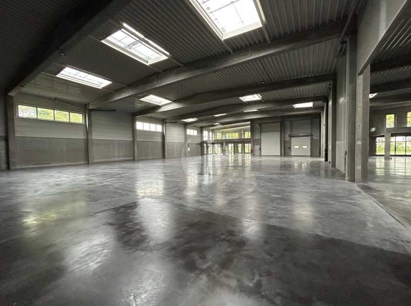 Aires d'Entreprises vous propose, à la location, 