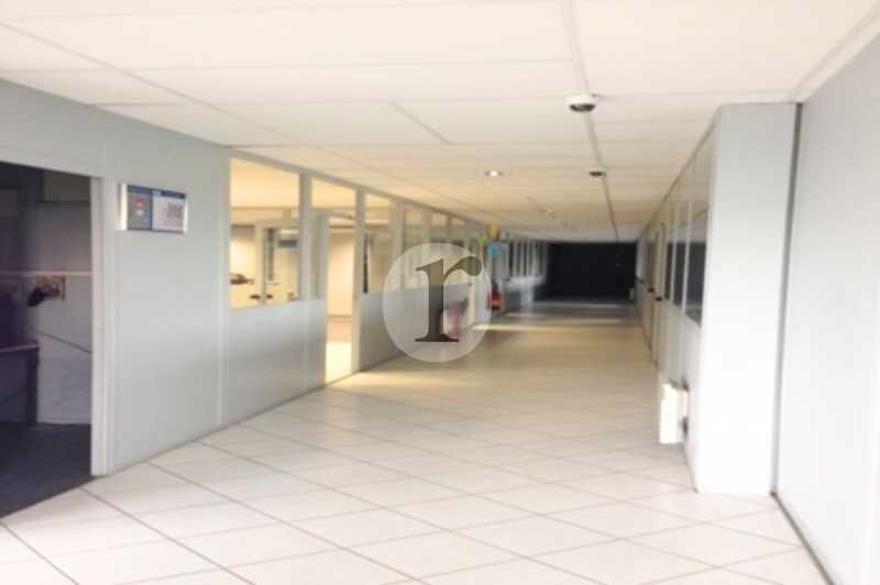 Aires d'Entreprises vous propose, à la location, 