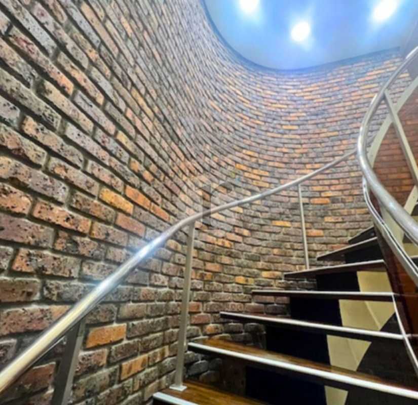 Aires d'Entreprises vous propose, à l'acquisition