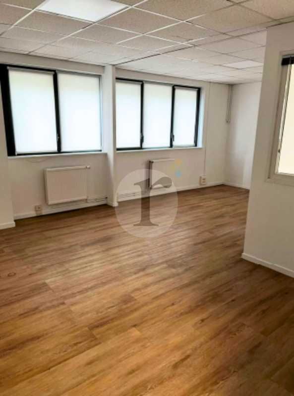 Aires d'Entreprises vous propose, à la location, 