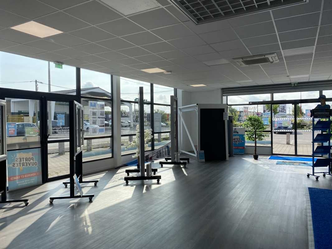 Aires d'Entreprises vous propose, à la location, 