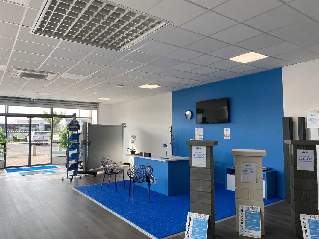 Aires d'Entreprises vous propose, à la location, 