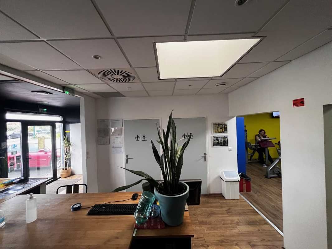 Idéalement situé à proximité de la rocade de Lens