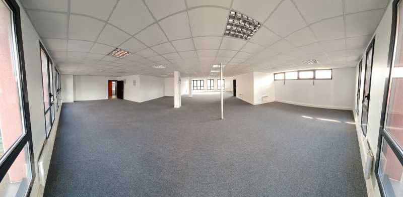 Aires d'Entreprises vous propose, à la location, 