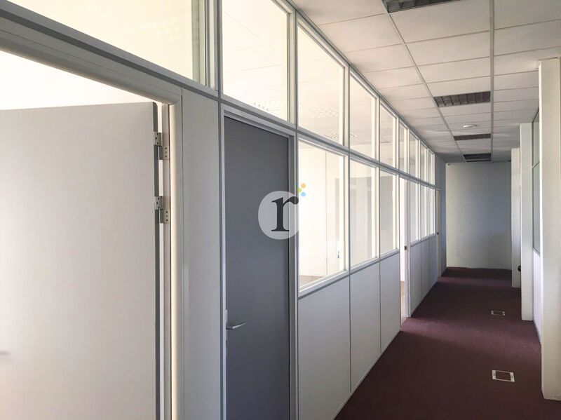 Aires d'Entreprises vous propose, à la location, 