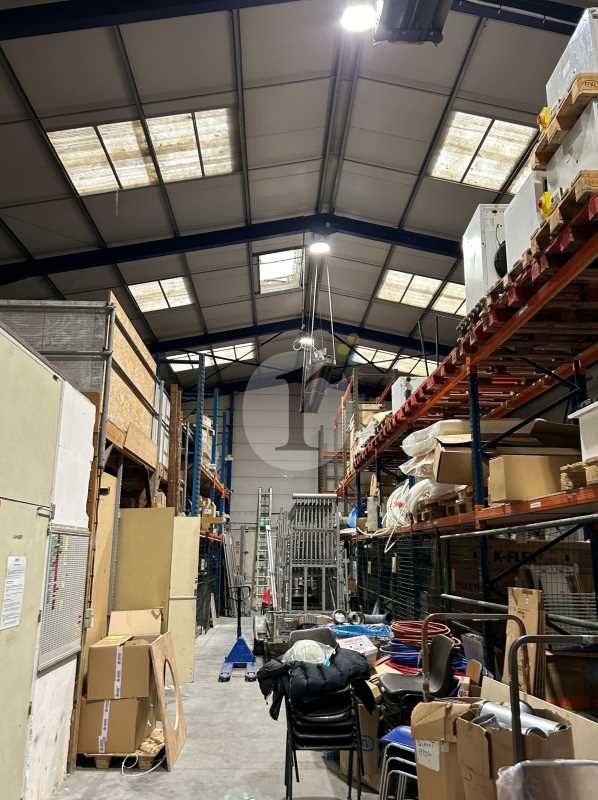 Aires d'Entreprises vous propose, à l'acquisition