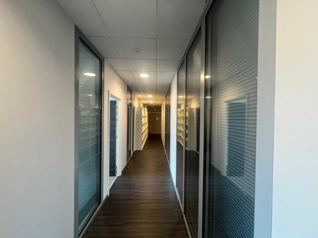 Aires d'Entreprises vous propose, à la location, 