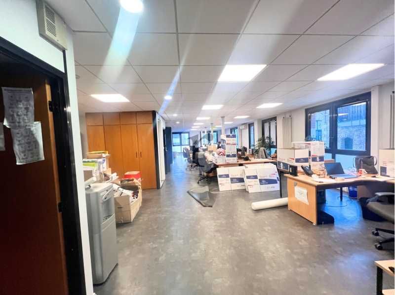 Aires d'Entreprises vous propose, à la location, 