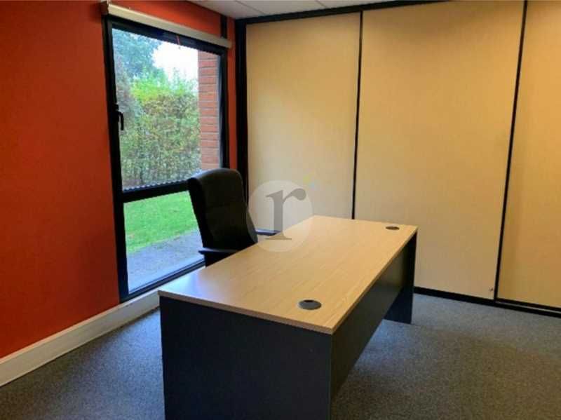 Aires d'Entreprises vous propose, à la location, 