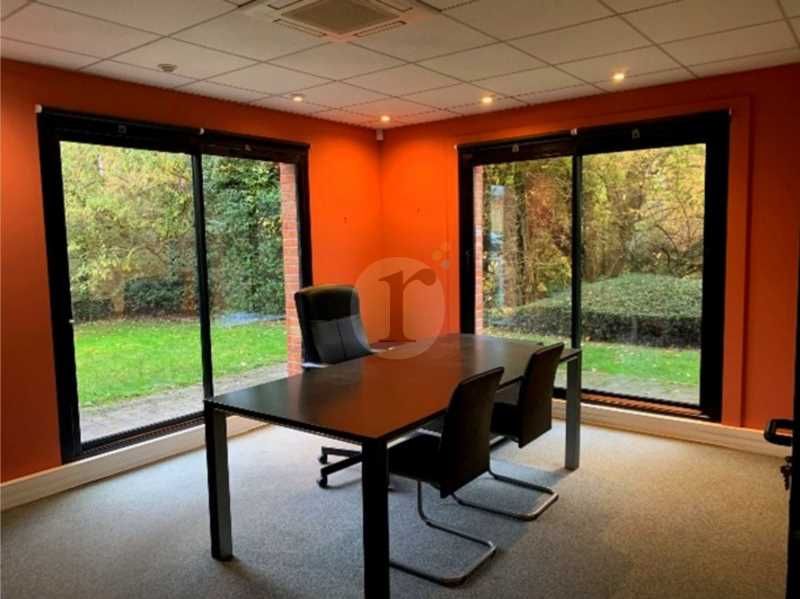 Aires d'Entreprises vous propose, à la location, 