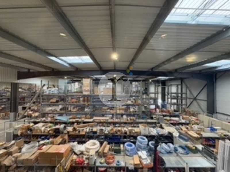 Aires d'Entreprises vous propose, à la location, 