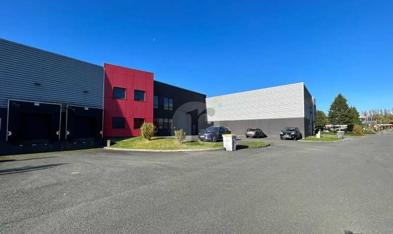 Aires d'Entreprises vous propose ces cellules d'a